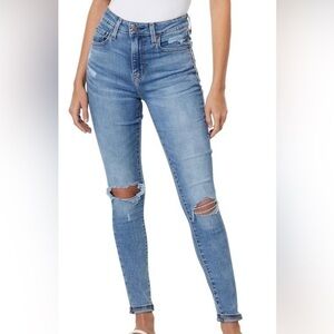 Levi’s 721 high rise skinny jeans